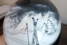 Ski helmet