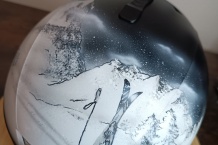 Ski helmet