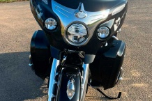 Airbrush malba na batwingu Indian Roadmaster.