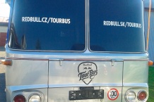 Airbrush malba autobusu pro REDBULL.