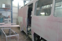 Airbrush malba autobusu pro REDBULL.