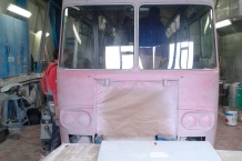 Airbrush malba autobusu pro REDBULL.