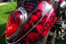 Airbrush motorky celolak na chopper.