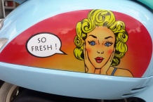 Airbrush a celolak skůtr Vespa.