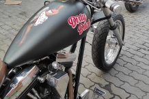 Airbrush motorky Harley-Davidson. Malba na nádrž.